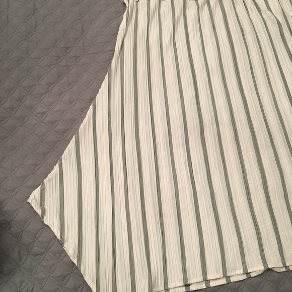 Beautiful striped flowing skirt - Picture 4 of 13